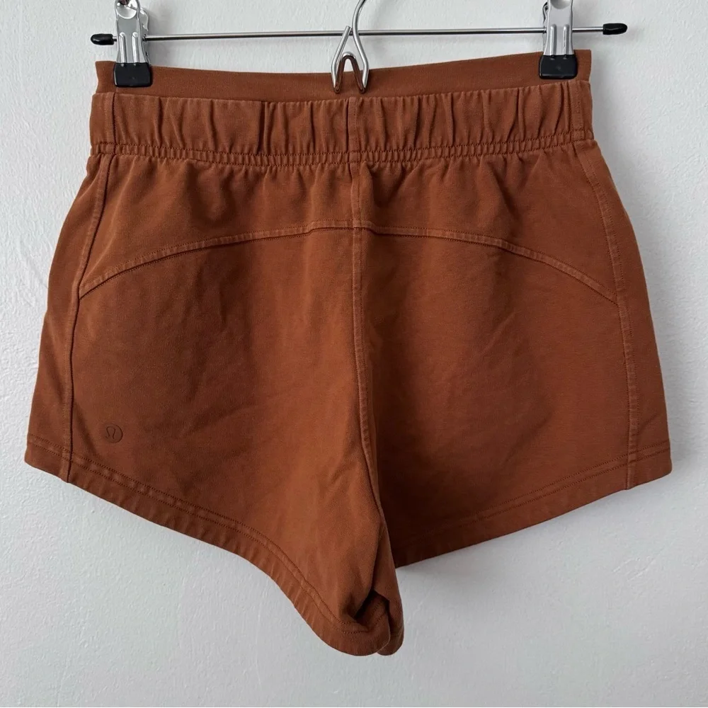 Lululemon inner glow high rise short in brown size 2 - Picture 6 of 6